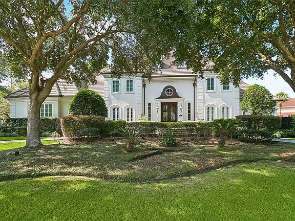 3rd image of 224 Timberlane Rd