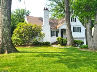 388 Beveridge Rd, Ridgewood, NJ 07450