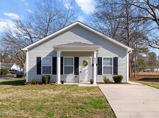 821 S 5th St, Smithfield, NC 27577