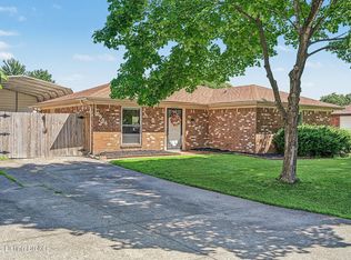 10906 Marbado Ct, Louisville, KY 40229