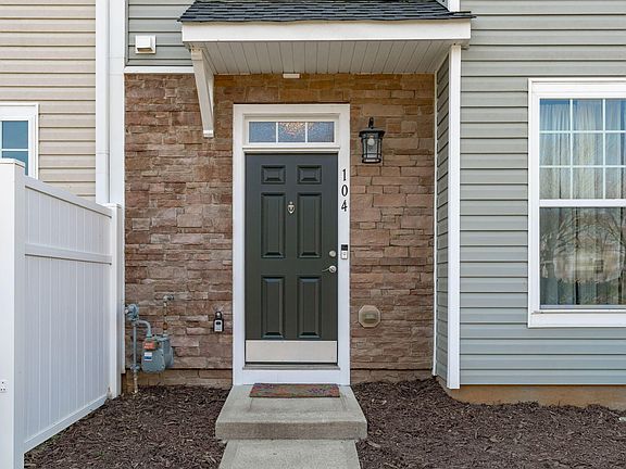 2nd image of 2120 Breezeway Dr Unit 104