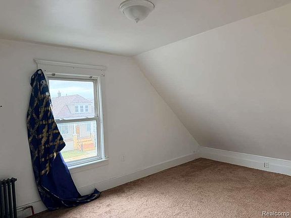 3rd image of 11756 Dyar St