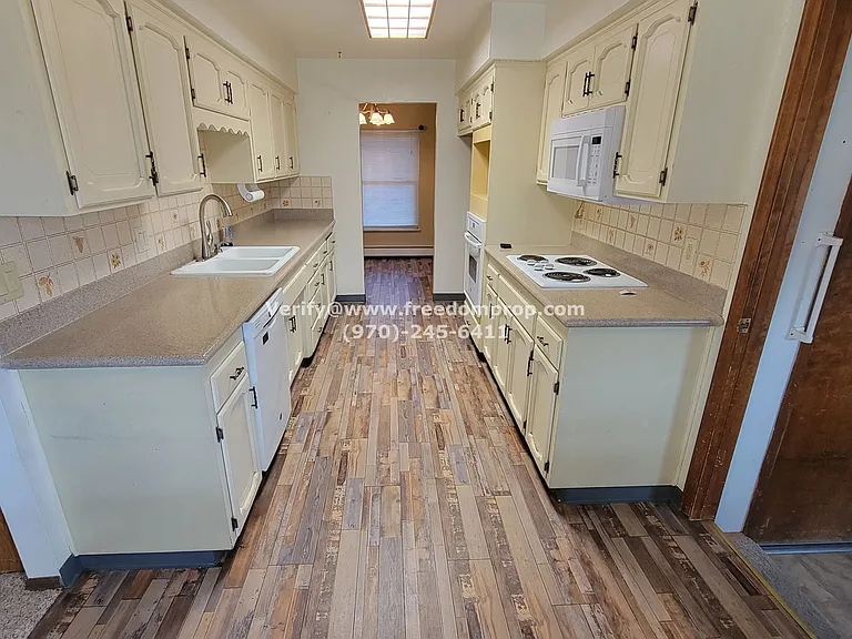 595 Starlight Dr — Photo 7