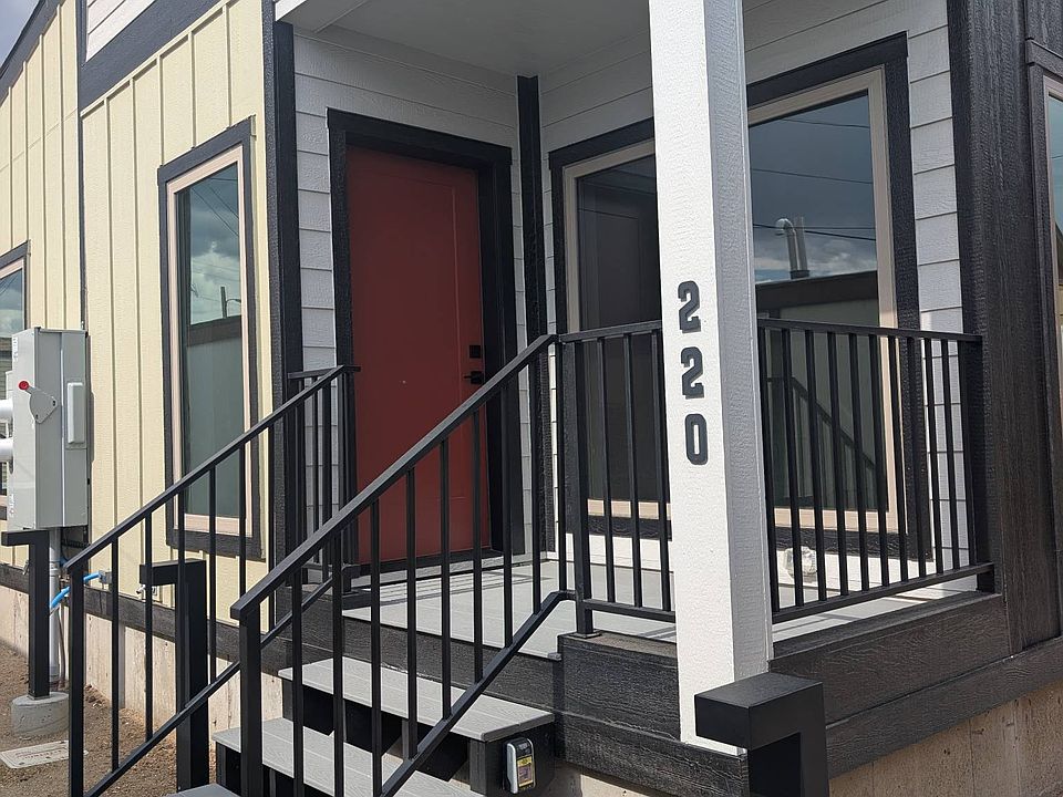 1st image of 220 E 11th St #C