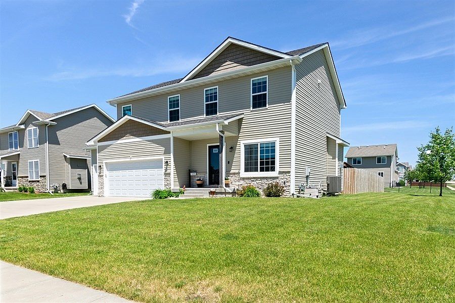4703 NE Briarwood Dr, Ankeny, IA 50021 Zillow