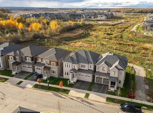 37 N Park Blvd, Oakville, ON L6M 0W8