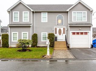 31 Abington Ln, Fall River, MA 02721