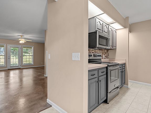 4th image of 111 Eastdale Ln