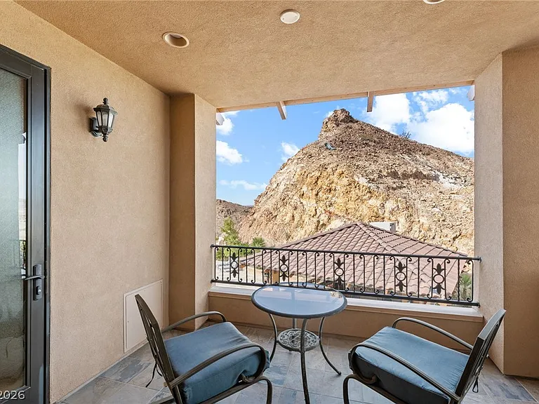 1139 Brown Hill Ct — Photo 43