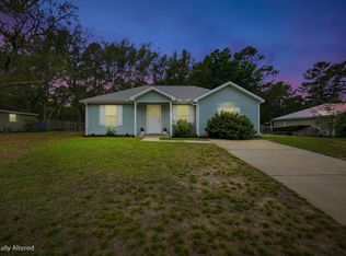 91 Oakridge Way, Defuniak Springs, FL 32433
