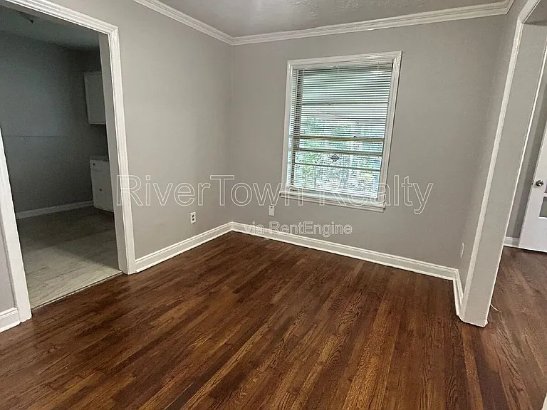 1070 E Walthal Cir — Photo 12