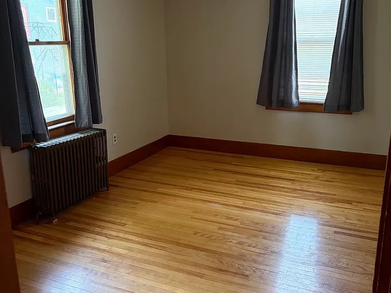 69 Ferris St — Photo 4