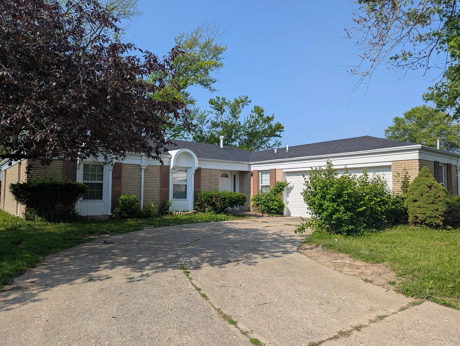 351 Villa Rd photo 1