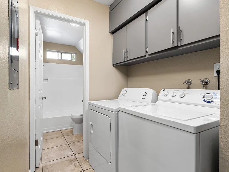 Cedar Park Apartments — Photo 22