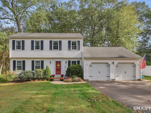 10 Colonial Court, Cheshire, CT 06410