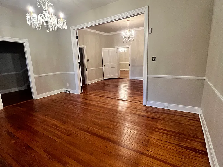 340 N Market St — Photo 48