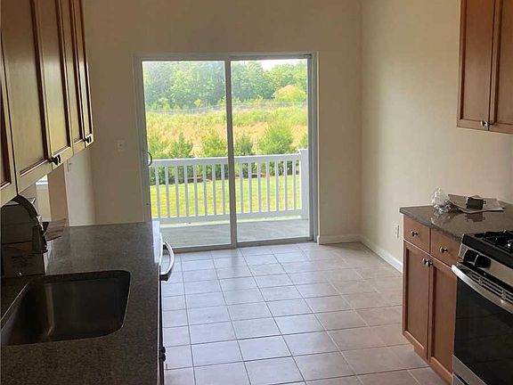 2nd image of 44 Cricket Ct