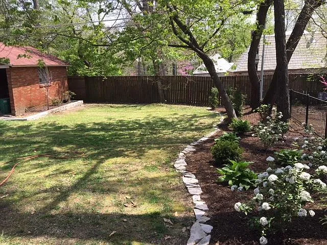 400 Edgewood Dr — Photo 4