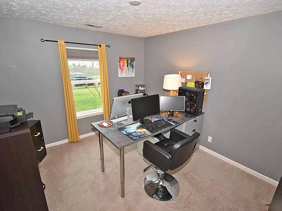 5th image of 3280 Huxley Dr
