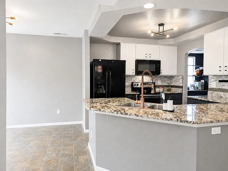 20764 E 39th Ave — Photo 8