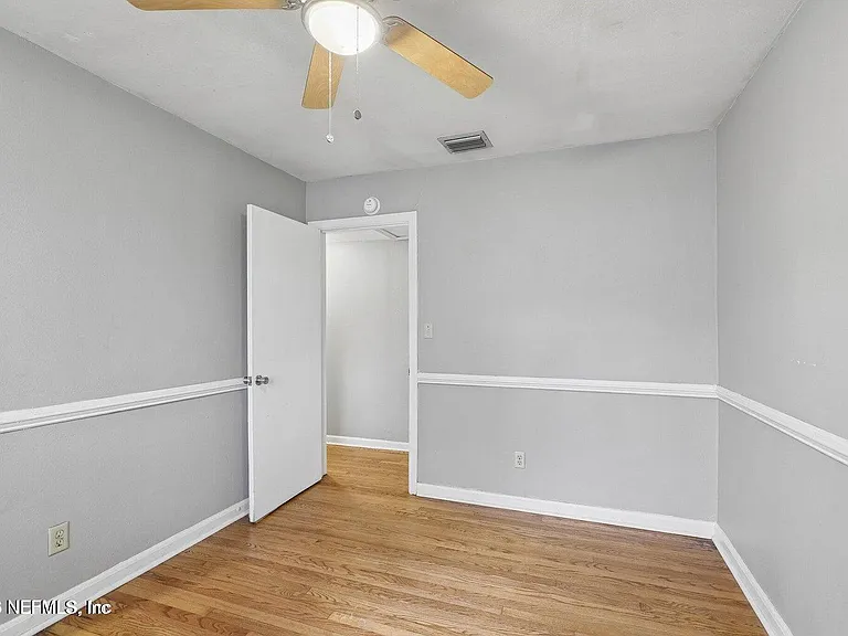 356 Tidewater Cir W — Photo 12