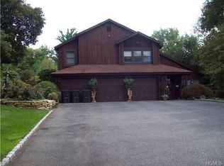 4 Larissa Ct, Airmont, NY 10952