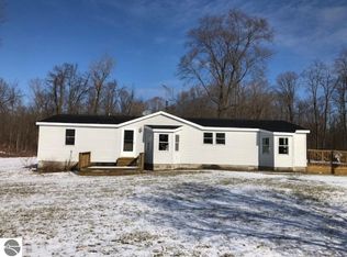 10151 E Kimball Rd, Crystal, MI 48818