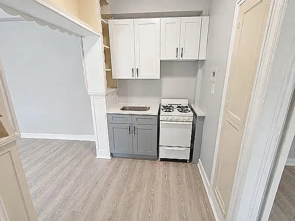 129 Schofield St #A — Photo 2