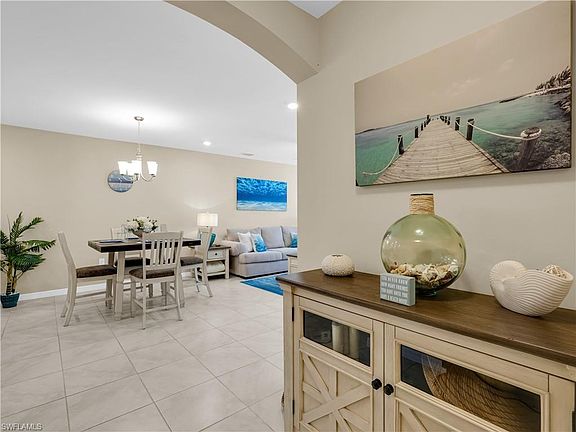 4th image of 14695 Edgewater CIR
