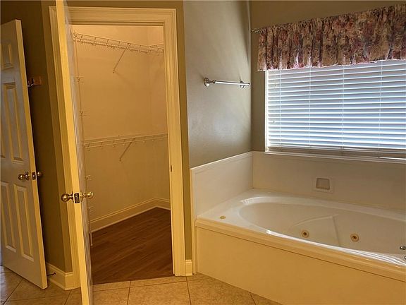 4th image of 173 Cypress Lakes Dr