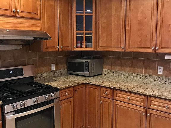 2nd image of 389 Greeley Ave