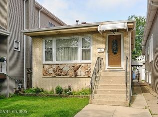 5148 N Oakley Ave, Chicago, IL 60625 | Zillow