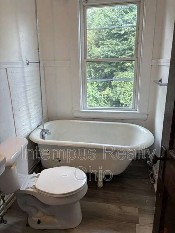 3 bed, 1.0 bath, $850 — Photo 4