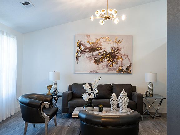 3rd image of 4 Dill Creek Ct