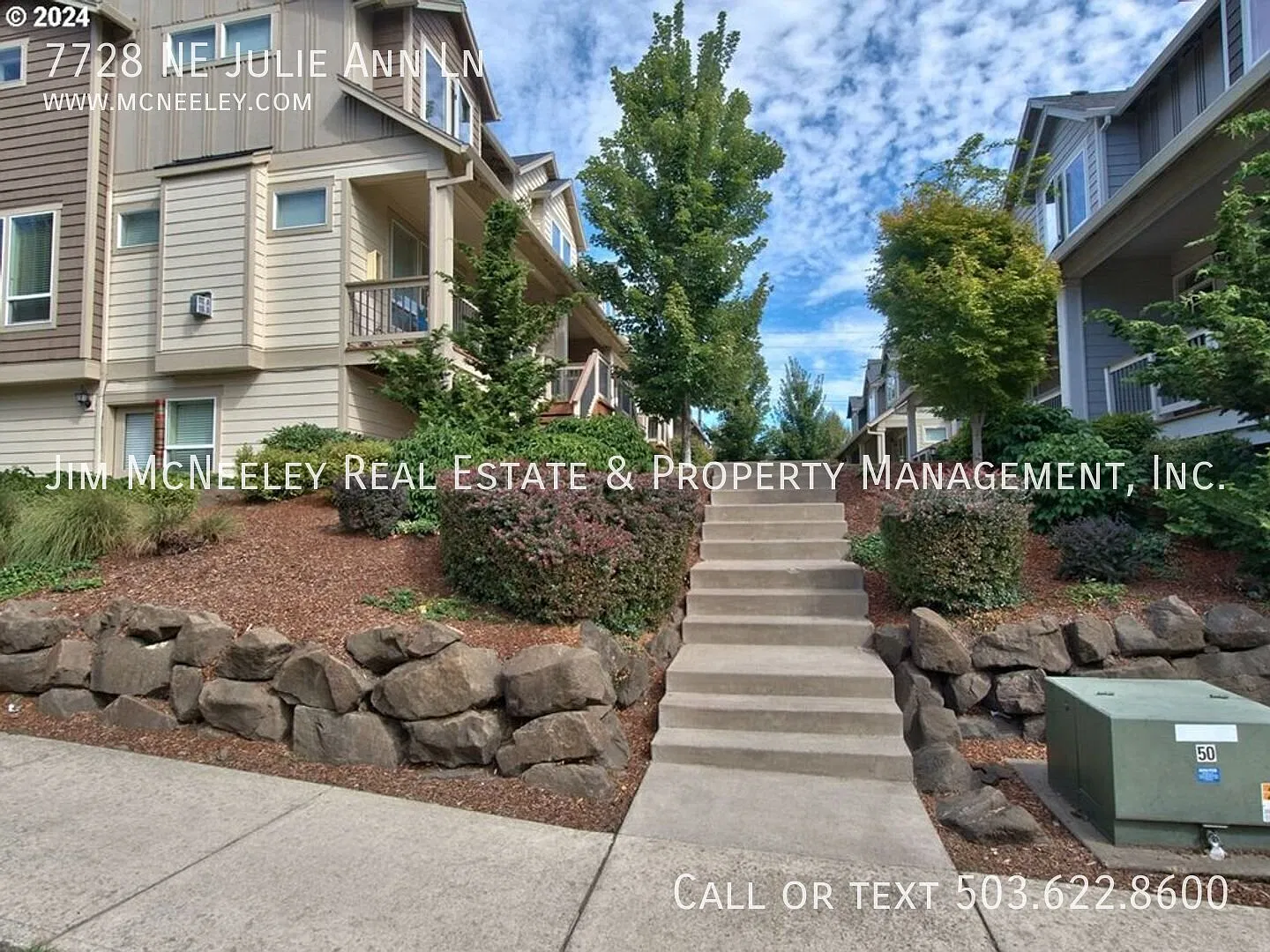 2-Bedroom + bonud rm Townhome Near Orenco Station — Photo 4