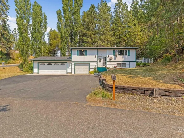 321 Monica St, Troy, ID 83871