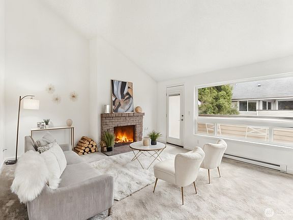 3rd image of 12505 NE 143rd Street #B303