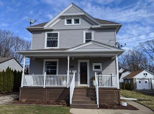 914 Tappan St APT 2, Woodstock, IL 60098