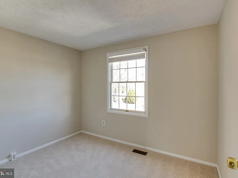 8035 Tyson Oaks Cir — Photo 11