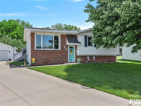 31 Saint Marys Ct, Springfield, IL 62702