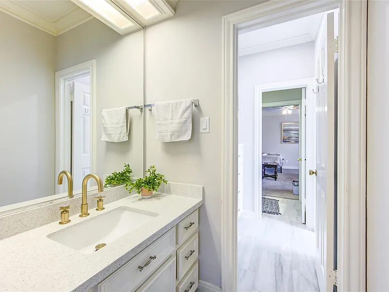 2510 Potomac Dr #5 — Photo 25