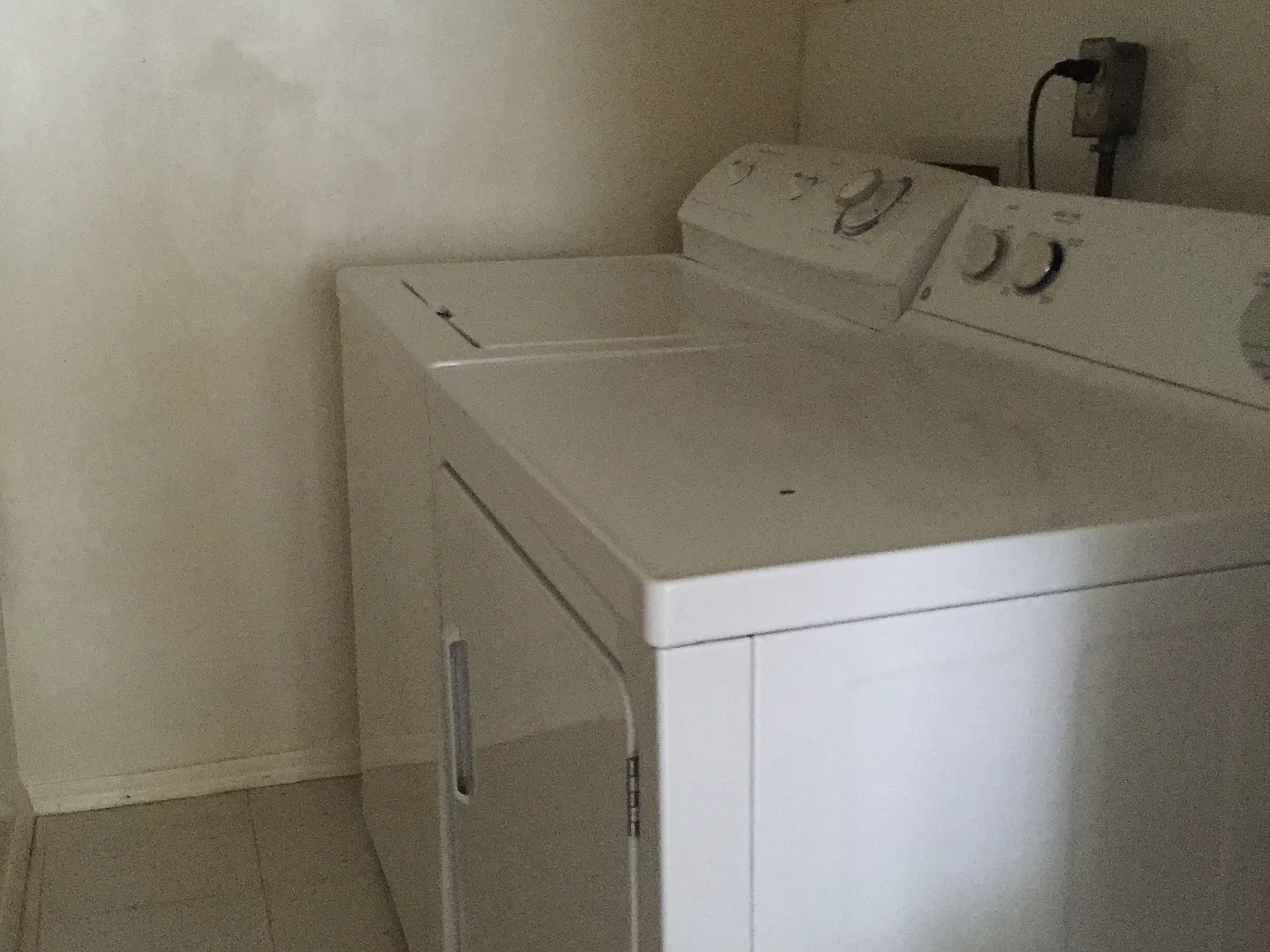 3 bed, 1000 sqft, $1,575 — Photo 4