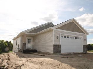 5409 Cinnamon Pt, Mayer, MN 55360