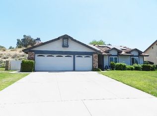 10242 Lake Summit Dr, Moreno Valley, CA 92557