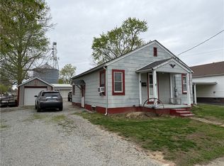 209 S Church St, Newton, IL