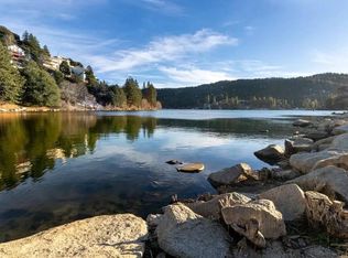 379 Dorn Dr, Crestline, CA 92325