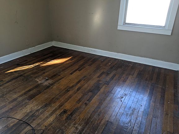 4th image of 2914 Highland Dr