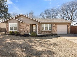 5625 Whitley Rd, Haltom City, TX 76148