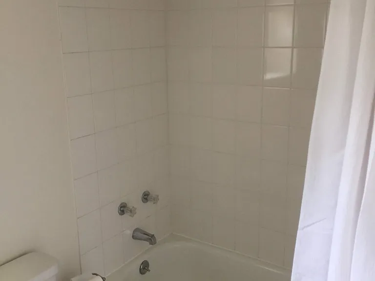 309 Cantril St #B — Photo 2