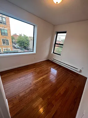 Rented by Delmark Realty LLC | media 25